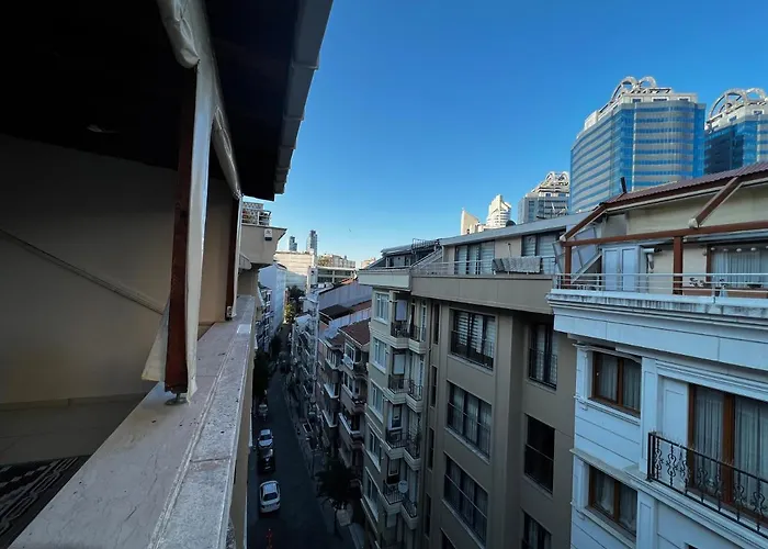 Amazing 1 Bedroom Penthouse With Large Terrace In Sisli İstanbul